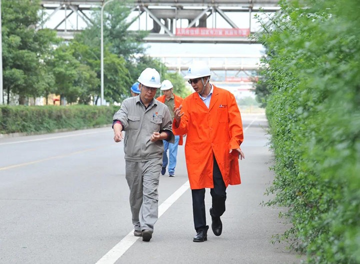 集团党委委员、、副总司理缪和星一行赴先锋化工开展三季度暨国庆节前清静检查