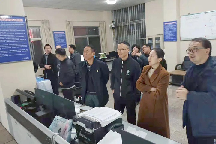 集团党委委员、、、财务总监莫晓丹一行赴陆东煤矿开展党建、、、生产谋划事情调研