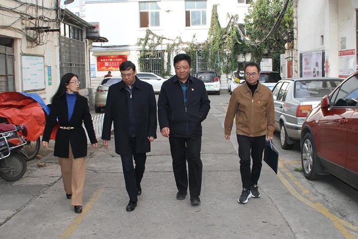 云煤（尊龙Z6官方网站）集团党委副书记、总司理高建嵩到恒通煤业公司开展春节送温暖慰问活动