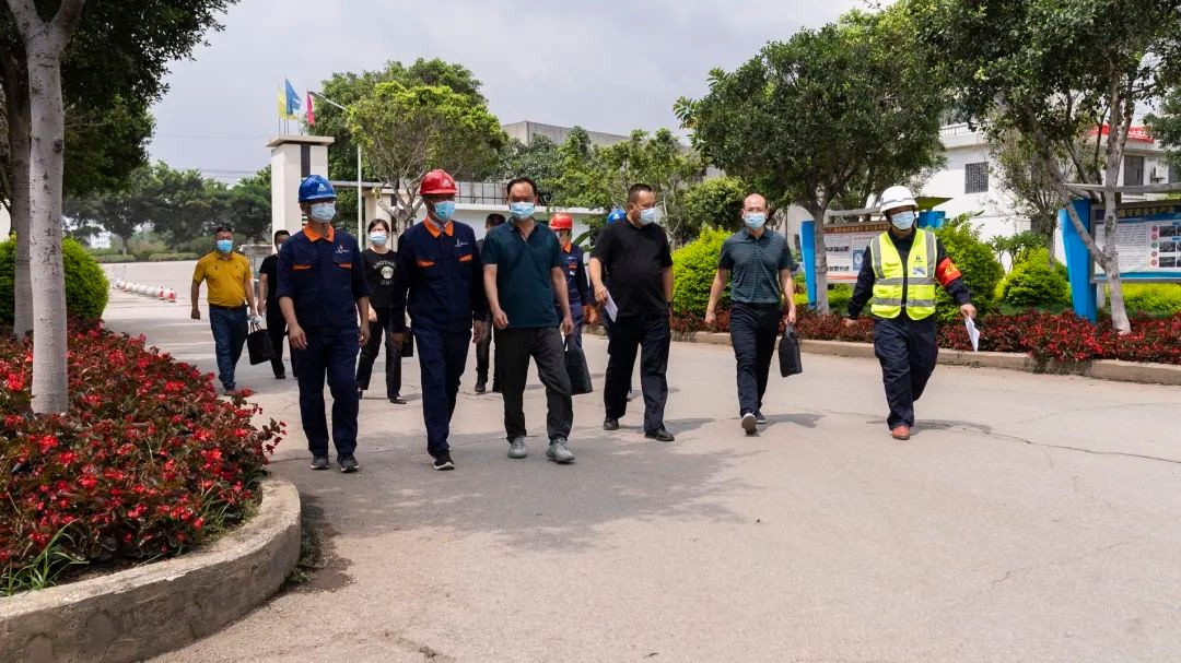 【简讯】省、州、市三级反恐督导组到解化分公司检查反恐事情、恩洪煤业公司综采事人情顺遂投产、曲煤焦化公司举行知识竞赛