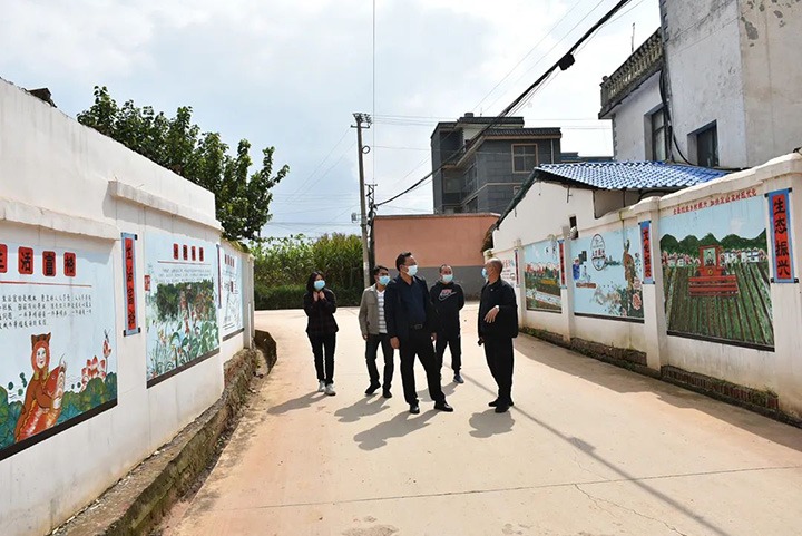 【简讯】曲煤焦化持续推进墟落振兴“试点”事情｜四角地煤矿团支部到敬老院开展“月圆中秋、爱心无疆”送温暖献爱心主题活动