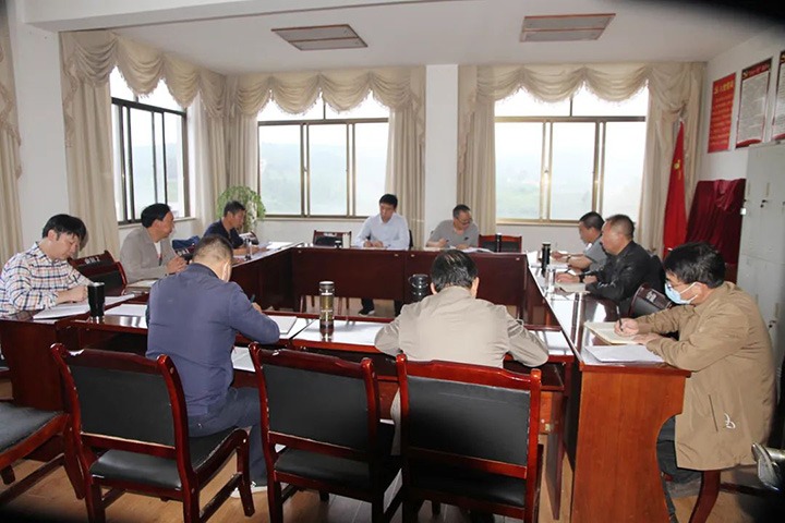 【专项行动】集团党委副书记、工会主席王鑫到后所煤矿公司、东源恒鼎公司、东源救援队指导专题民主生涯会