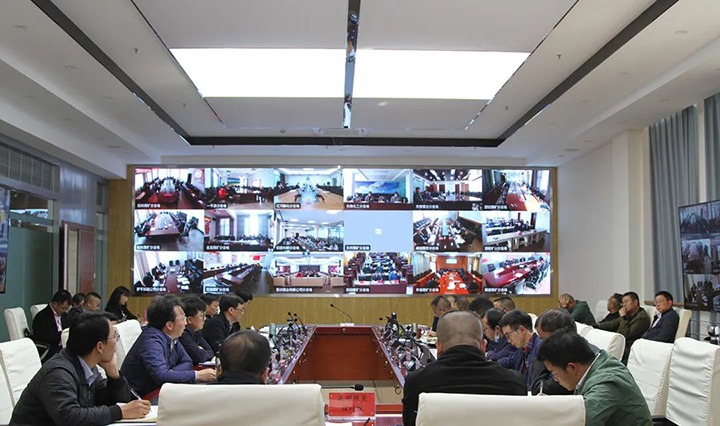云煤（尊龙Z6官方网站）集团召开三季度经济运行剖析会暨“奋战一百天，，冲刺四序度”生产谋划专项行动推进会