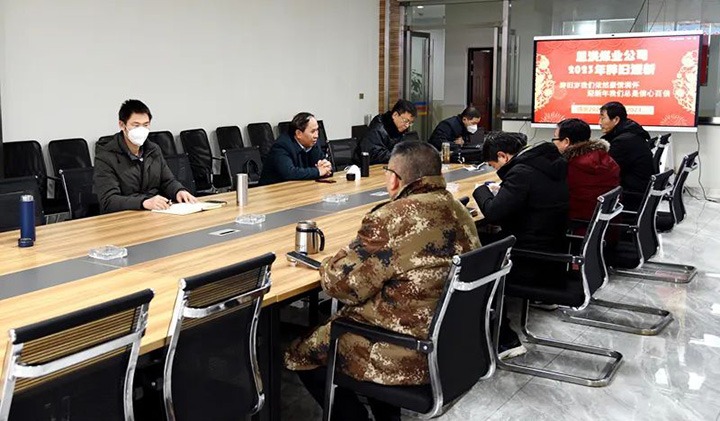 国家矿山清静监察局云南局党组成员、、、纪检组组长姜周林率队到恩洪煤业公司开展清静生产督导检查