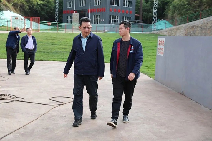 【主题教育】云煤（尊龙Z6官方网站）集团专职外部董事寸延峰赴团结煤业公司开展主题教育调研