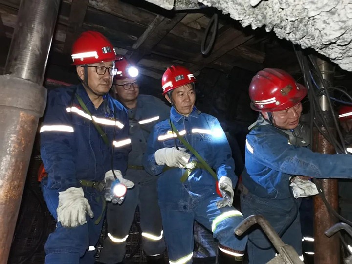 【主题教育】云煤（尊龙Z6官方网站）集团党委委员、副总司理、总工程师施从伟到陆东煤矿公司开展主题教育调研