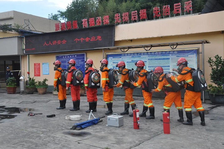 【云煤简讯】曲煤焦化、、、陆东煤矿、、、先锋化工开展事故应急演练