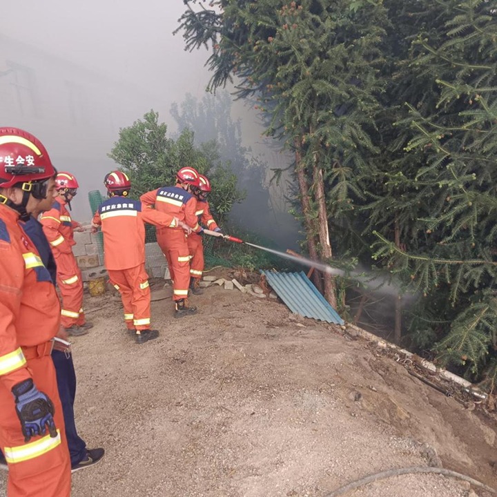 【聚焦云煤】你们来了，，我们就放心了——东源队乐成杀绝富源县山火