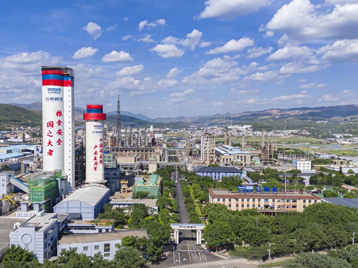 奏响野外迷彩冲锋号 共绘三农开展新画卷