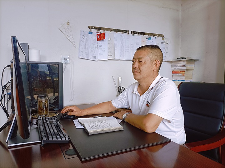 朱鹏勋：以责任与继承誊写欠亨俗