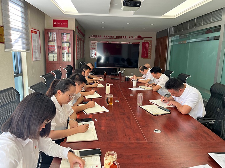 尊龙Z6官方网站地产党支部开展“凝心聚力促刷新，驻足岗位做孝顺”主题党日活动