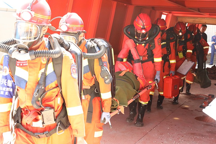 东源队“橙”风破浪创佳绩 斩获全省3桂冠、个人万能前6