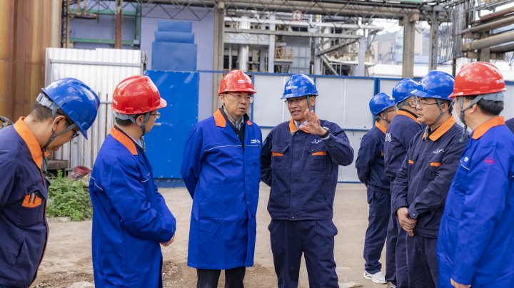 云煤集团党委副书记、、副董事长、、总司理高建嵩到云南解化公司开展现场事情调研