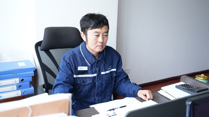 3.恩洪 董阳飞2.JPG